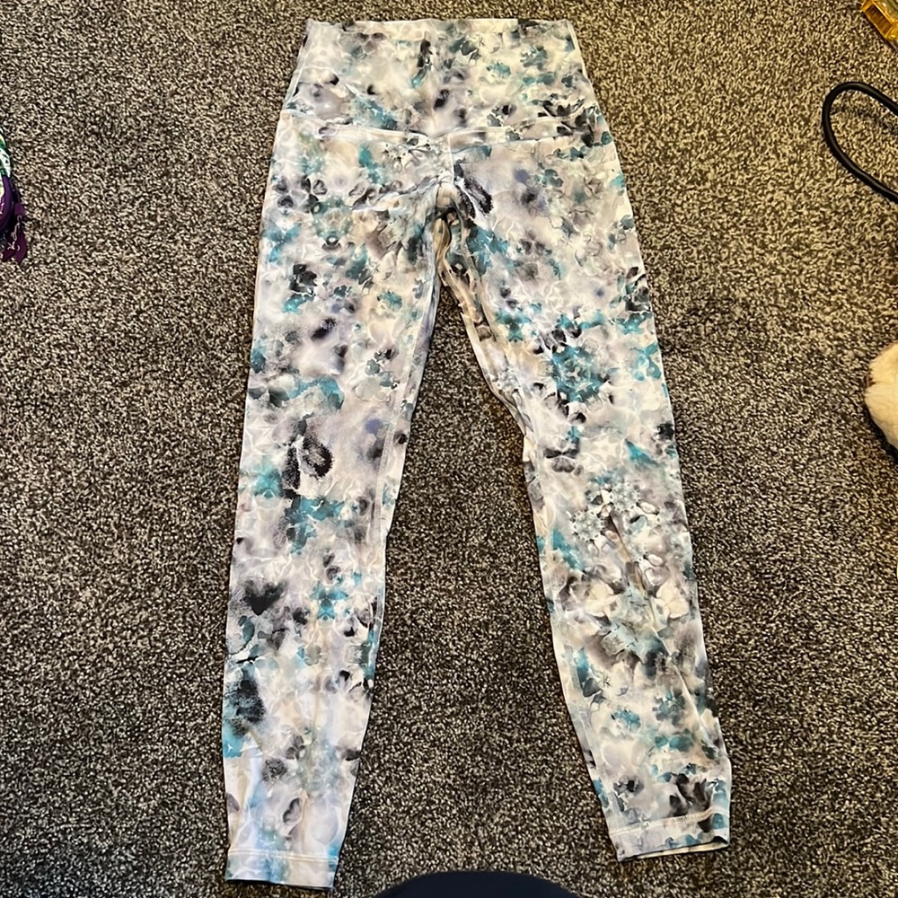 LULULEMON 25” aligns
